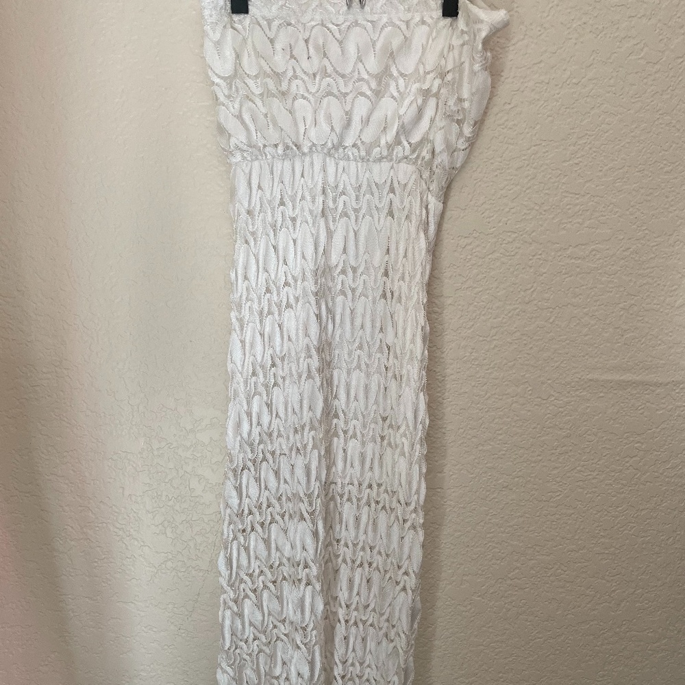 White lace maxi dress